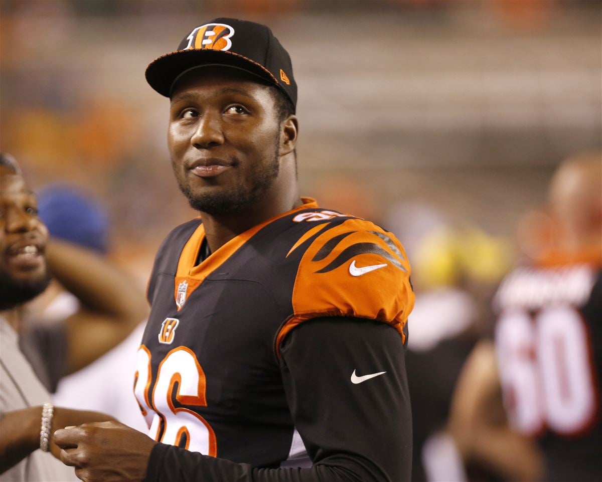 Ft. Dorchester alum Carlos Dunlap heading back to Seahawks