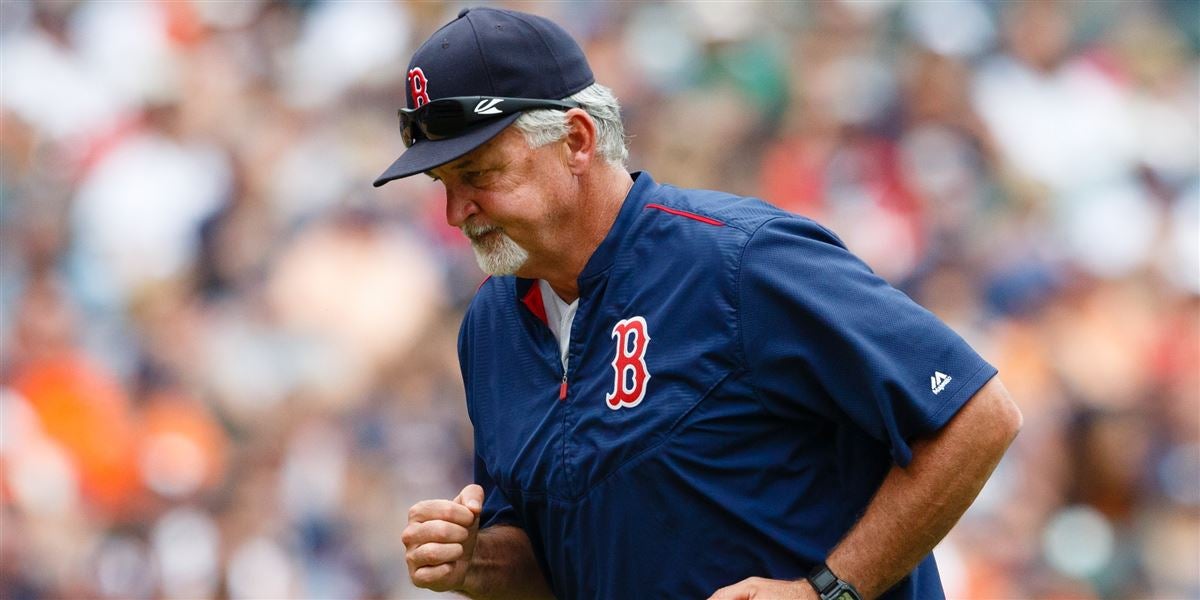Indians name Carl Willis new pitching coach