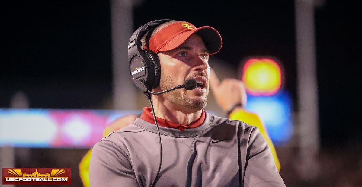 Alex Grinch to remain USC defensive coordinator, Lincoln Riley announces Alex Grinch to remain USC defensive coordinator, Lincoln Riley announces