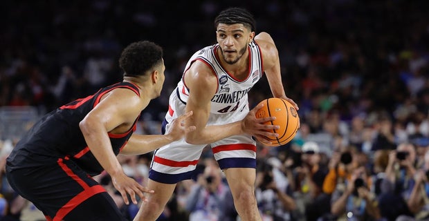 2018-2019 Clippers Player Preview: Veteran Big Marcin Gortat Brings Old  School Style to the Clippers' Front Court - Clips Nation