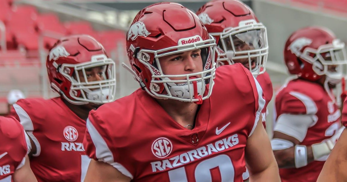 Razorback Defense Preparing For Tricky Portland State Offense