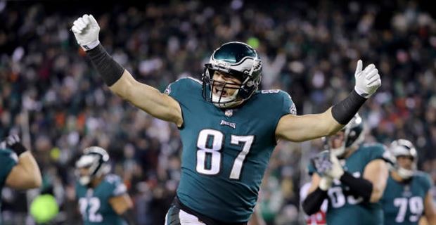 Eagles aren't ruling out a Brent Celek return