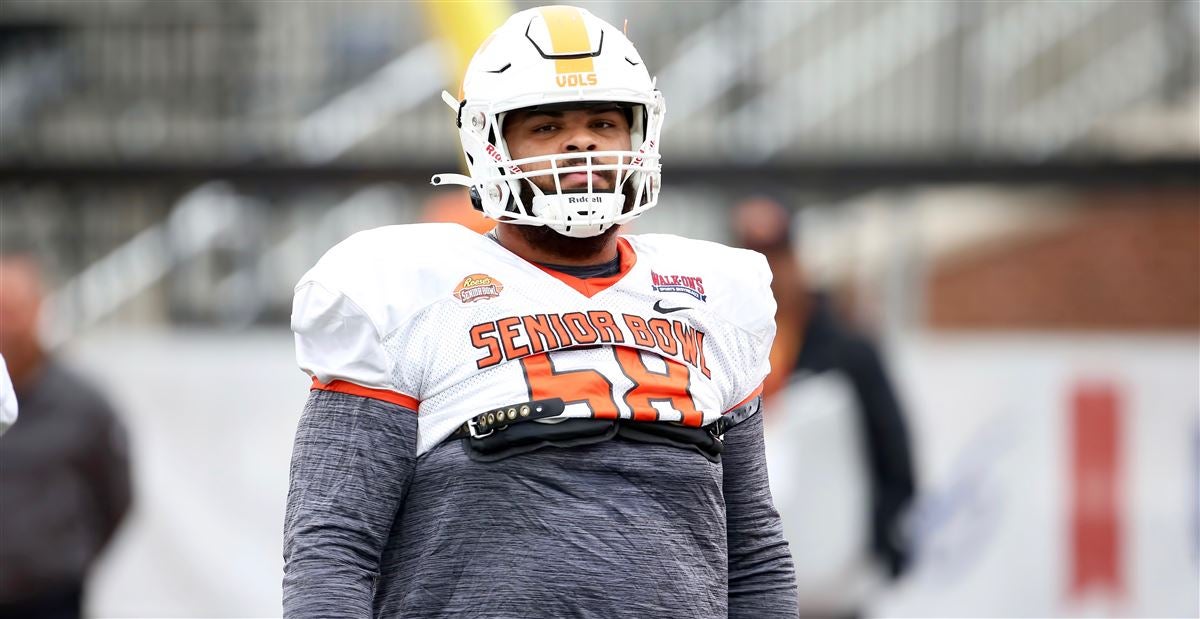 Tennessee reveals new 'Smokey Grey' uniform commemorating first Black  quarterback to start in SEC