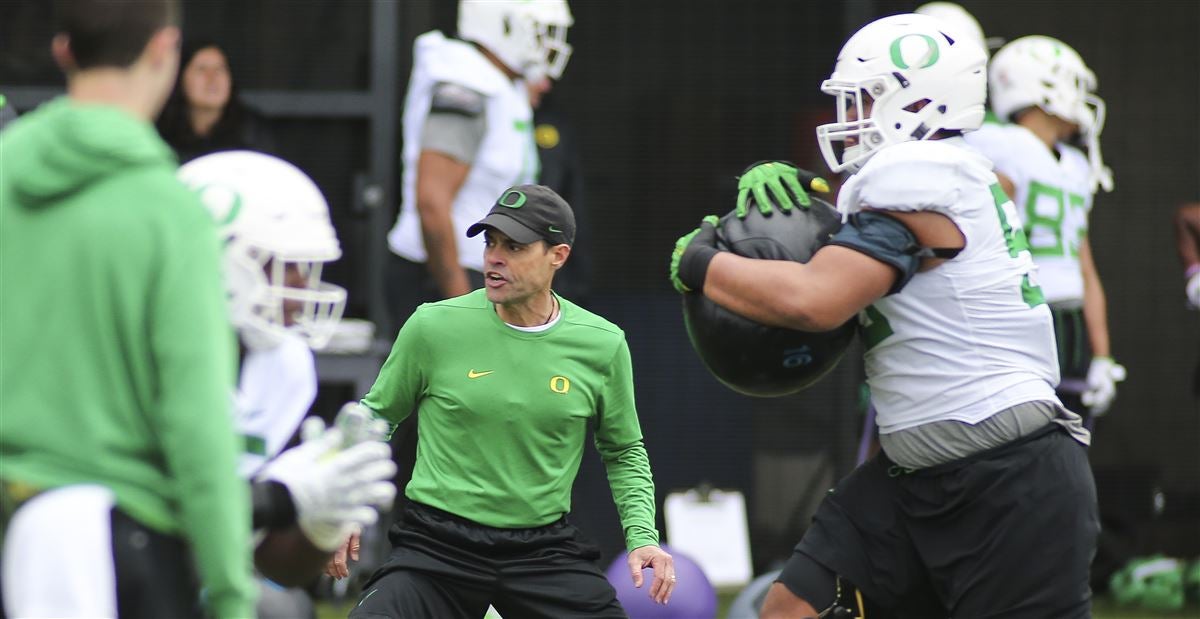 Oregon's Alex Mirabal now the Pac-12's top recruiter in 2021