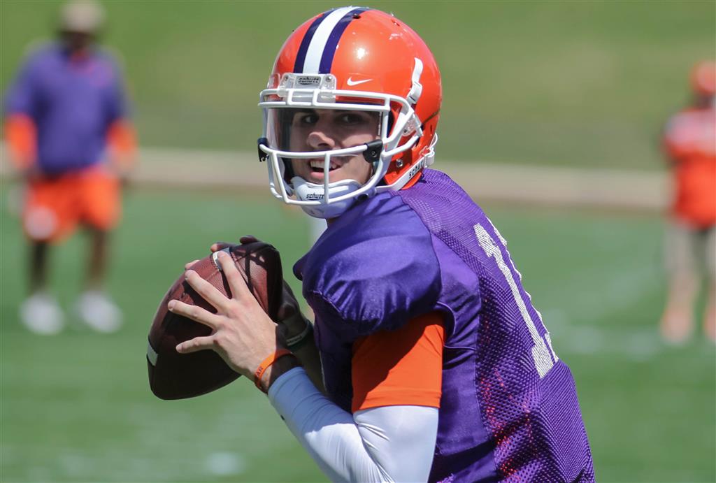 South Carolina will not pursue Chad Kelly