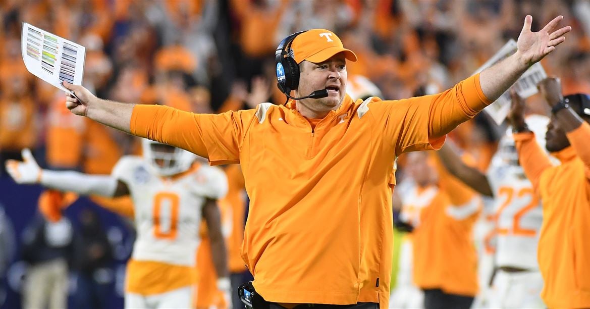 College football: NCAA declines to add in-game penalties for fake injuries