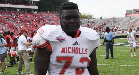 Former Last Chance U Star Ronald Ollie Shines At Pro Day