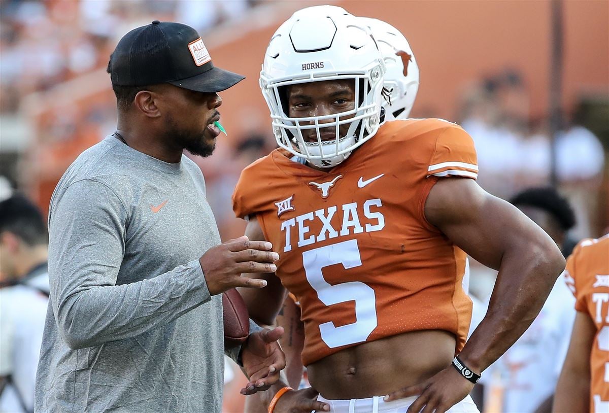 Texas' Isaiah Hookfin grateful for helmet after motorcycle accident