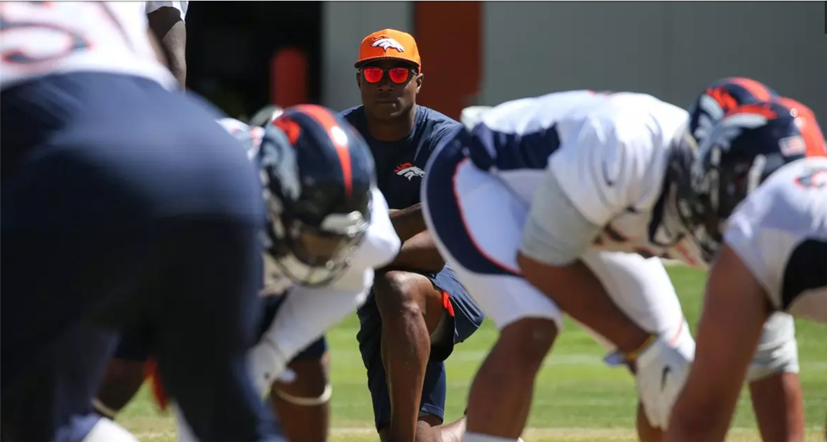 Broncos' Bradley Chubb gifts Super Bowl tickets to young essay winner