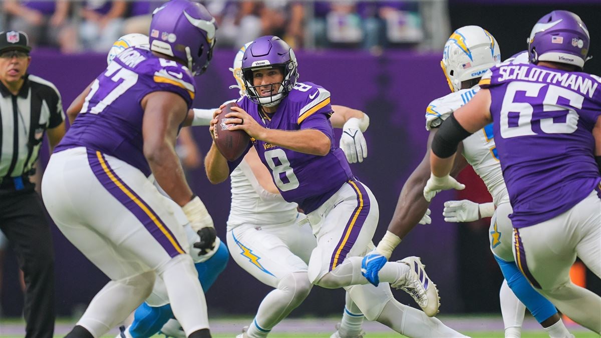 Vikings fall to 0-3 as bounces don't go their way in a 28-24 loss