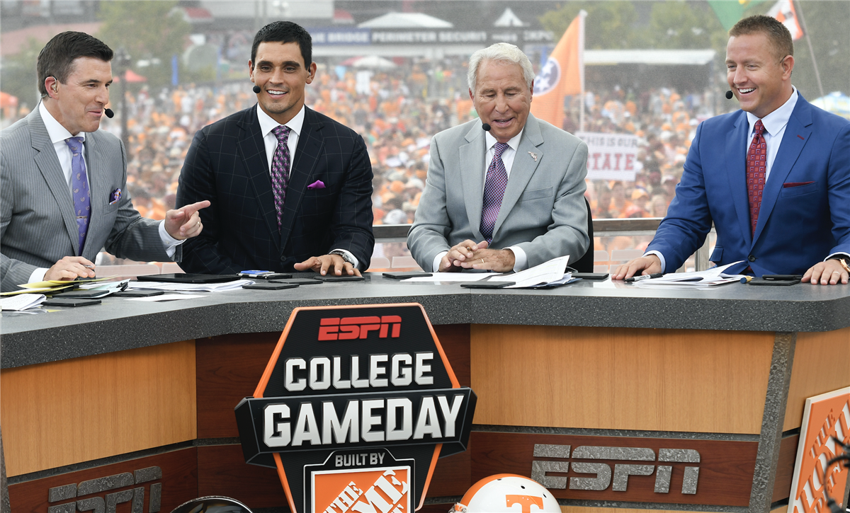 Only one ESPN GameDay expert picks Clemson to Playoff