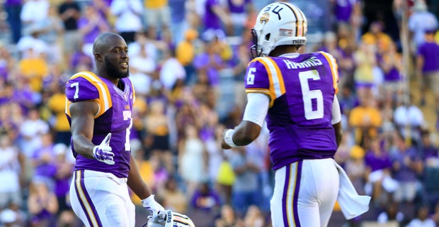 LSU Football: Tigers to wear all white uniform against Texas A&M