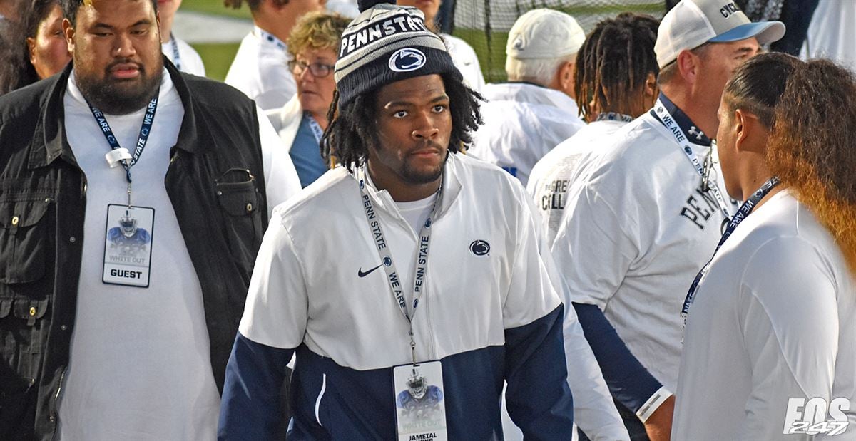 Penn State freshmen in uniform at football picture day; Scenes from the  event 