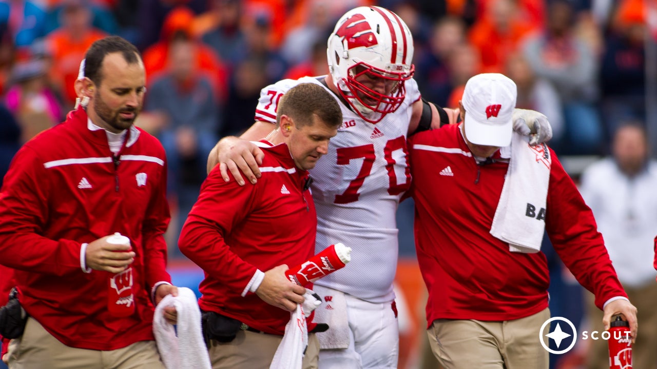 UW's Michael Deiter feels at home at left tackle