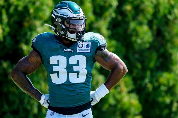 Eagles RB depth chart: Elijah Holyfield, Kenneth Gainwell impress