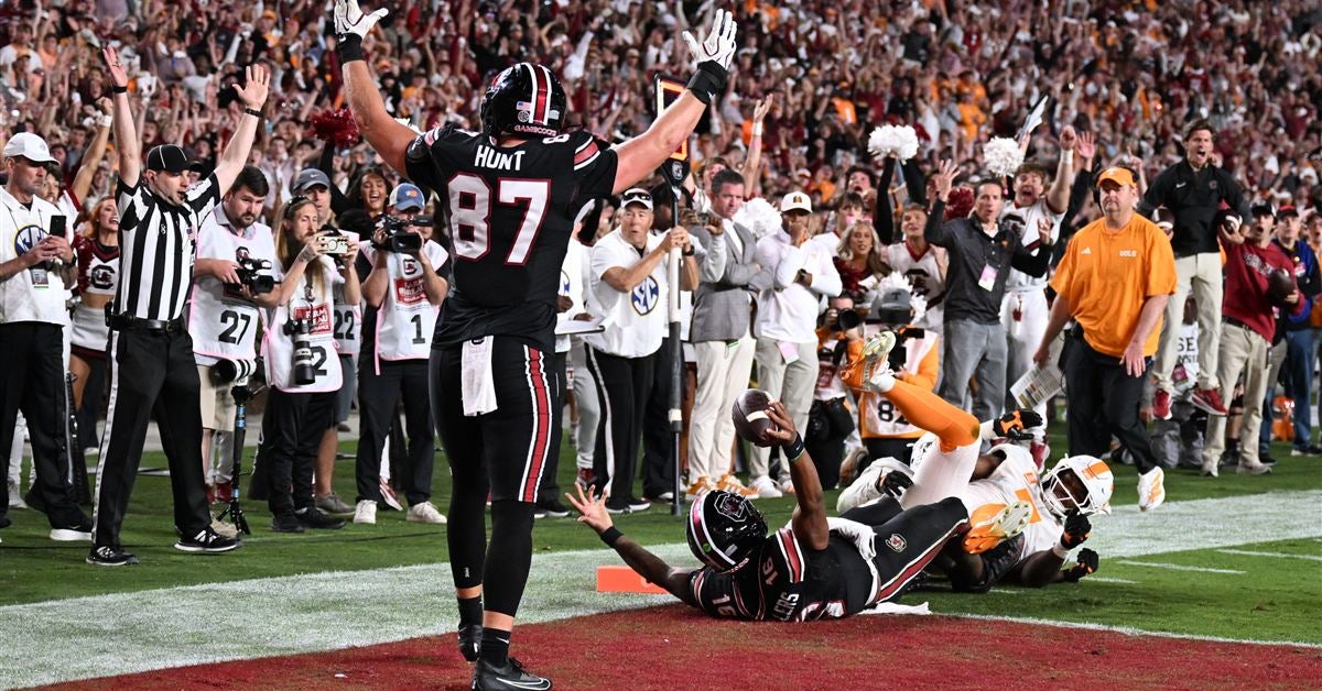 IN PHOTOS: USC upsets No. 11 Tennessee