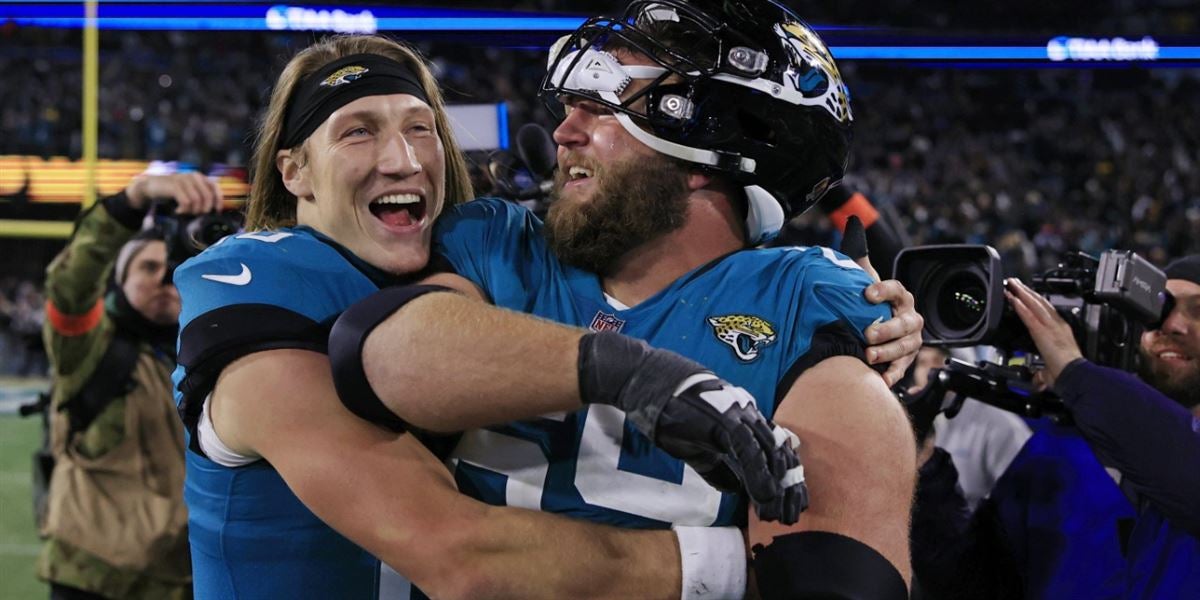 Trevor Lawrence thrives in Jaguars' rout of Chargers