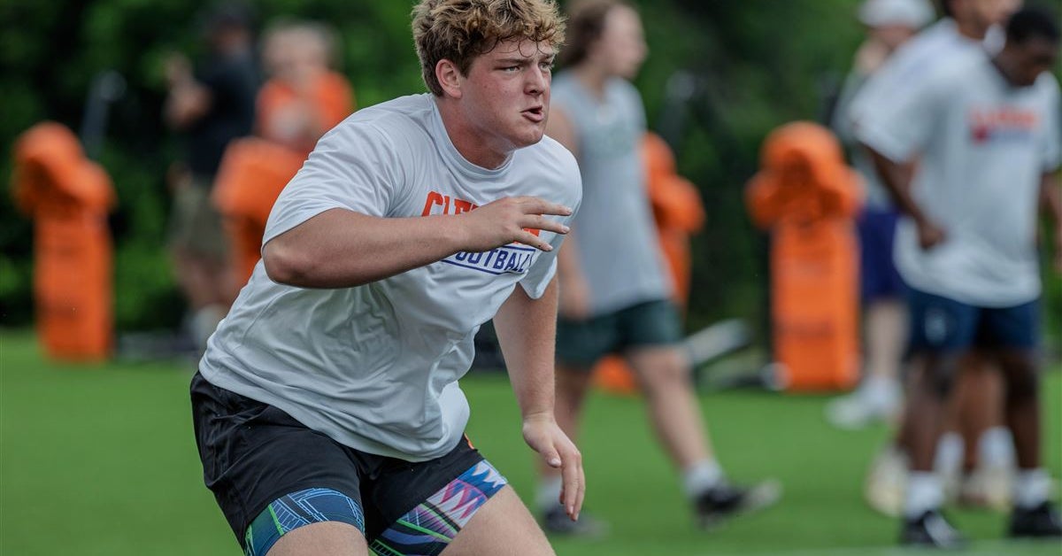 2027 Top247 OT Carter Jones details communication with Texas ahead of visit