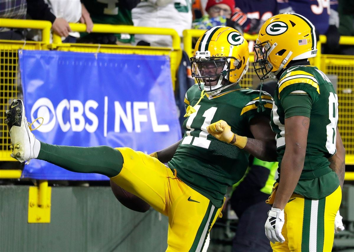 Bears secondary gets exposed in crushing season finale loss to Packers
