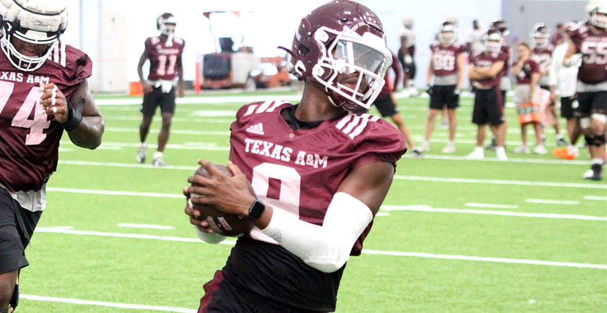 Gallery Texas A M s Offense On Display In New Indoor Facility