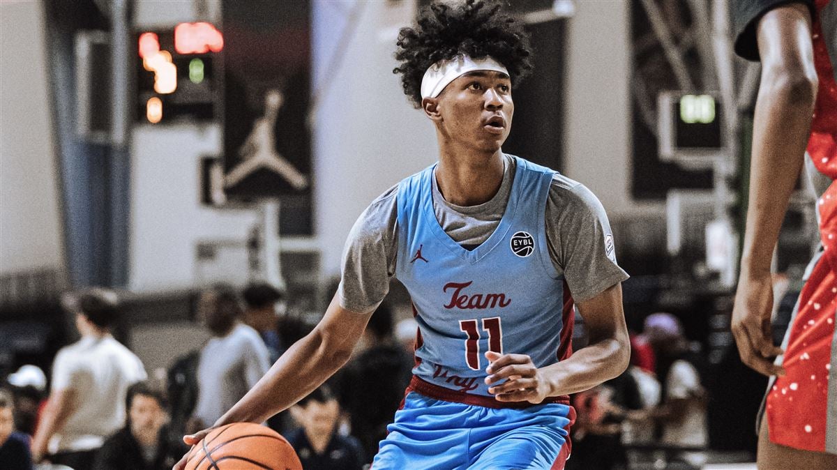 Kentucky offers top-5 2026 prospect with UK ties