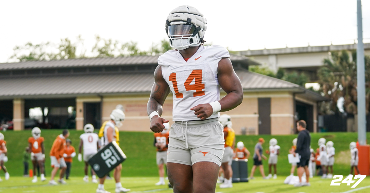 Texas LB Kendrick Blackshire enters the NCAA transfer portal