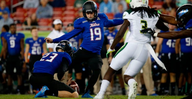 Former Wyoming and Grandview football star Tanner Gentry fighting