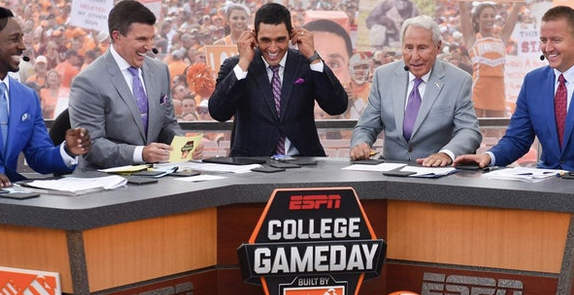 Week 12 2021: Saturday morning College Gameday picks! Corso's headgear,  Bear's Board, Super Dog picks, celebrity guests and more! – Cole's Gameday  Blog