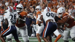 Texas suddenly needs to find itself on offense before opening SEC play at raucous Tennessee