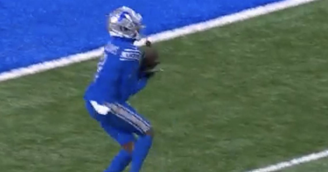 Detroit Lions WR Jameson Williams logs first career catch for a touchdown