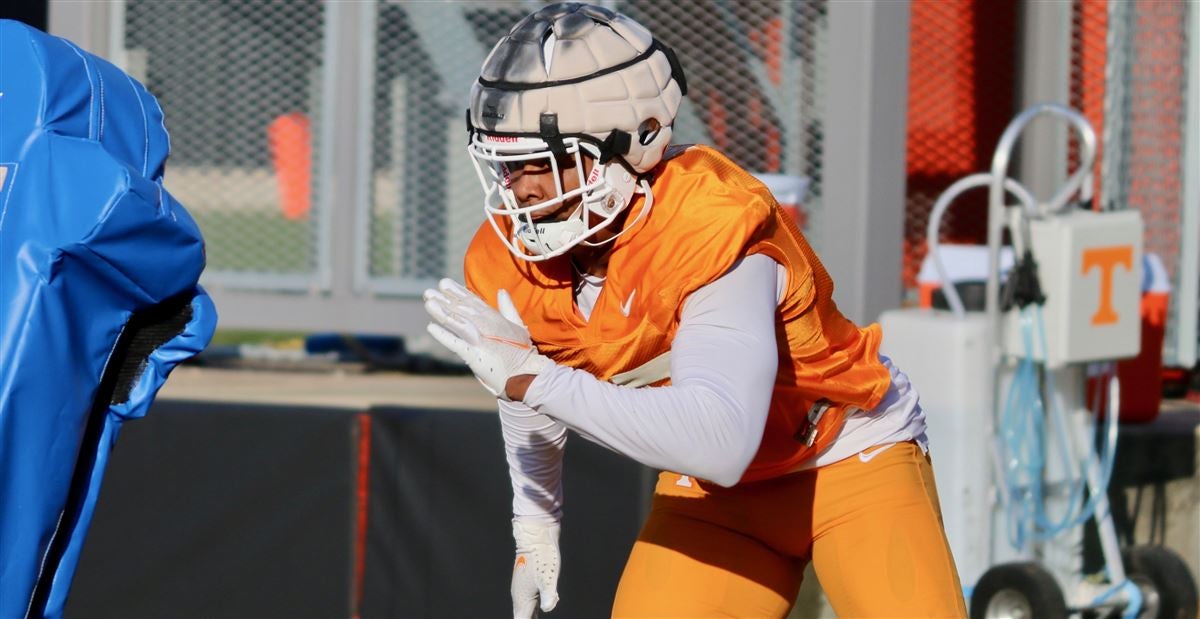 Big Play Shows Vols Freshman LB Carter Trending In The Right Direction