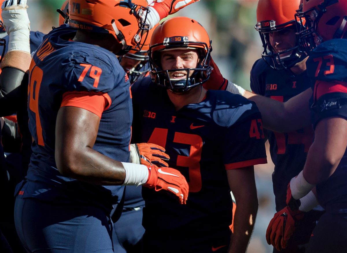 All eyes on Illinois wide receiver Benn