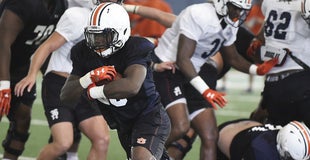 2 running backs separate selves from pack 2 running backs separate selves from pack
