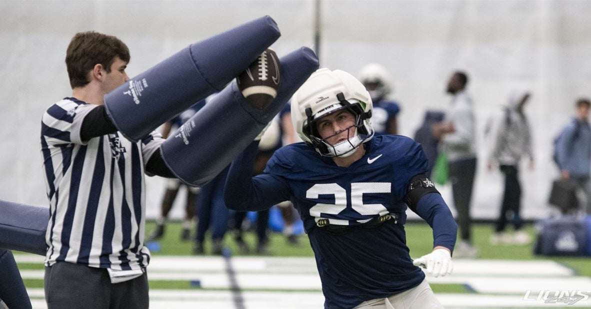 Freshman linebacker impressing Penn State coaches behind the scenes as ...