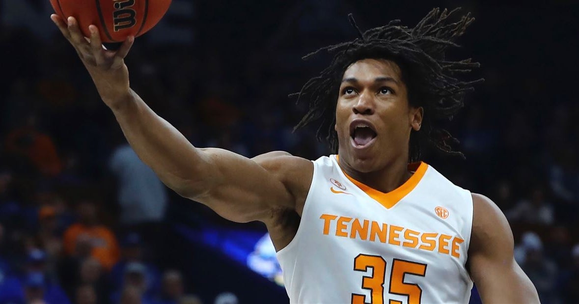 Watch: Yves Pons defends crown in Rocky Top Tip-Off dunk contest