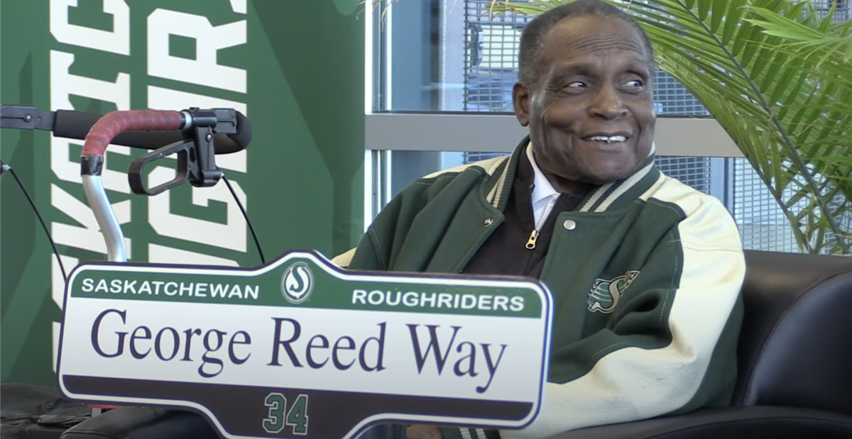 WSU Hall of Famer George Reed, cast in bronze and hearts up north ...