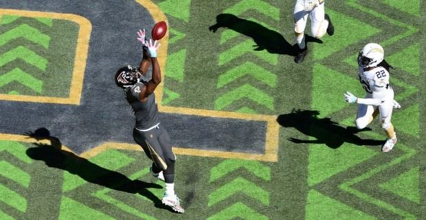 Devonta Freeman Feeds  