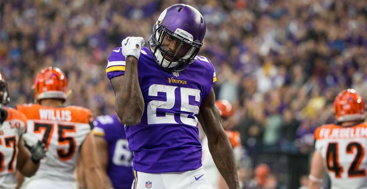 Vikings cruise past Bengals 34-7 to clinch NFC North