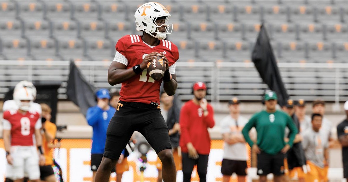 Thoughts on Tennessee's quarterback competition after final preseason scrimmage