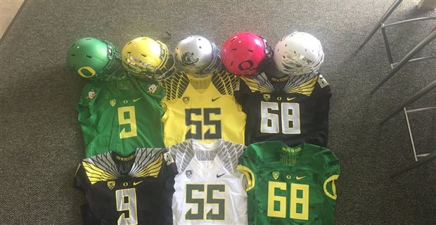 Unofficial: Oregon Football Uniforms