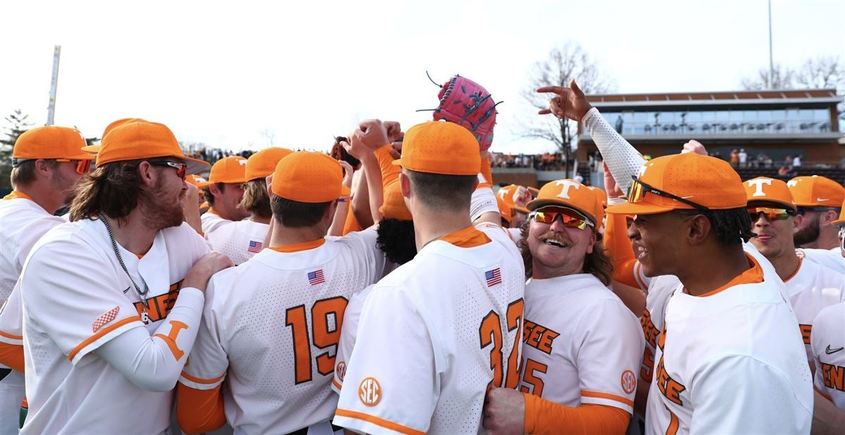 Burke Homers Twice as #3 Vols Cap Series Sweep of Dayton with 6-0 Shutout -  University of Tennessee Athletics