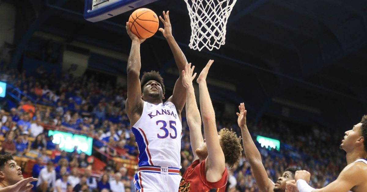 Nowicjusz z Kansas, Zobi Ejiofor, nie zagra z powodu kontuzji Nowicjusz z Kansas, Zobi Ejiofor, nie zagra z powodu kontuzji