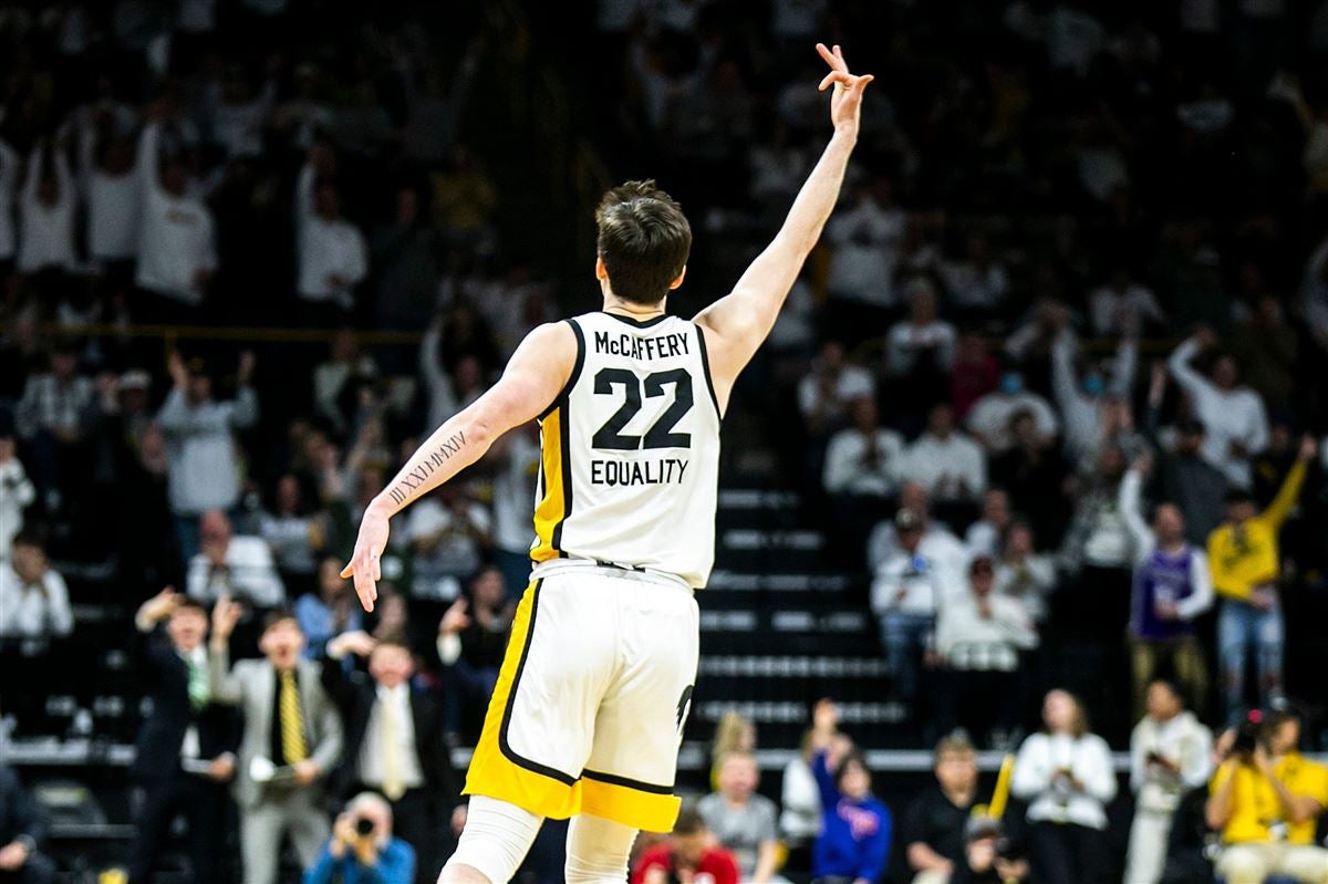 How to watch, listen or stream: Iowa hosts Northwestern in critical Big Ten showdown - Vimarsana News