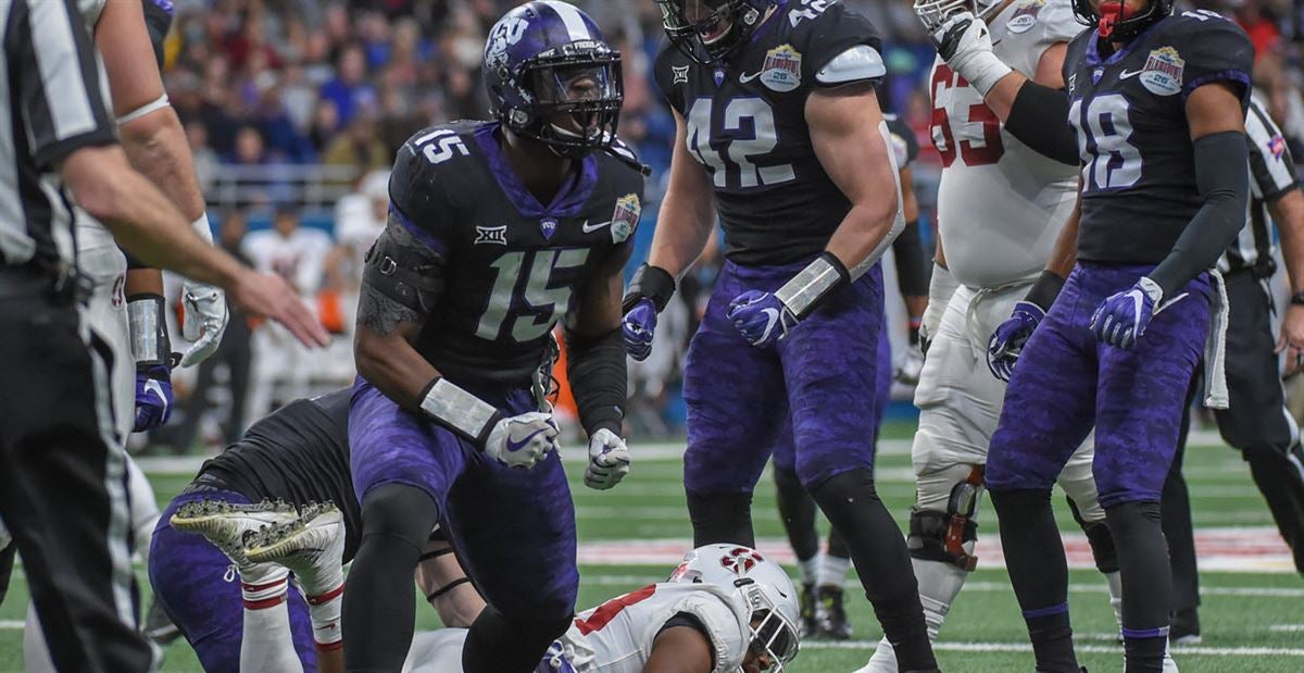 Dallas Cowboys sign former TCU defensive end Ben Banogu