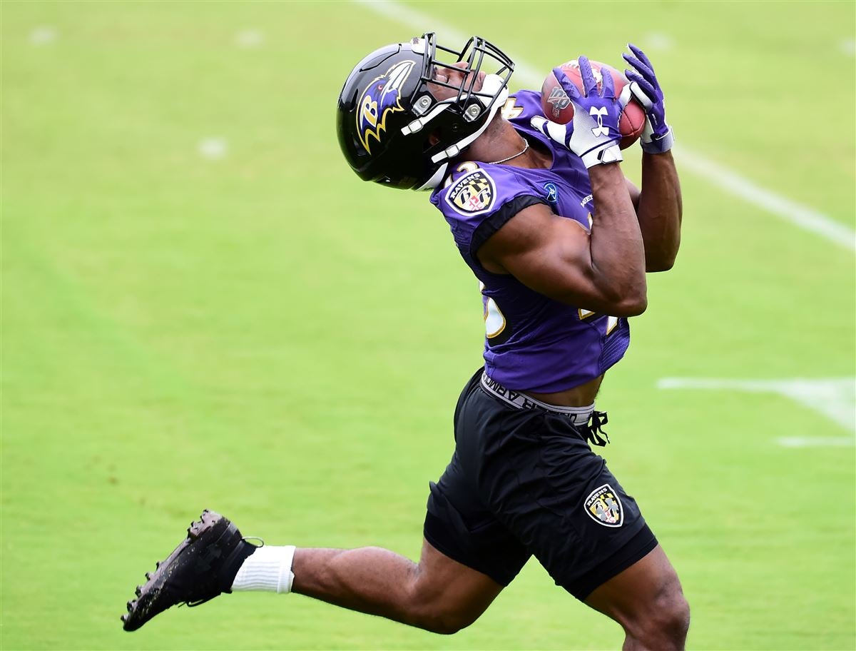 Baltimore Ravens running back Justice Hill works out during the team's NFL  football training camp, Thursday, July 27, 2023, in Owings Mills, Md. (AP  Photo/Julio Cortez Stock Photo - Alamy