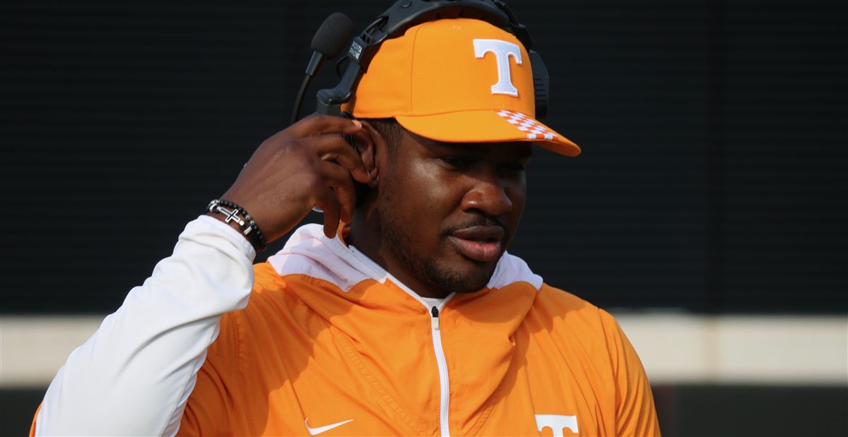 3 options to replace Kodi Burns as Tennessee Vols wide receivers coach - A  to Z Sports