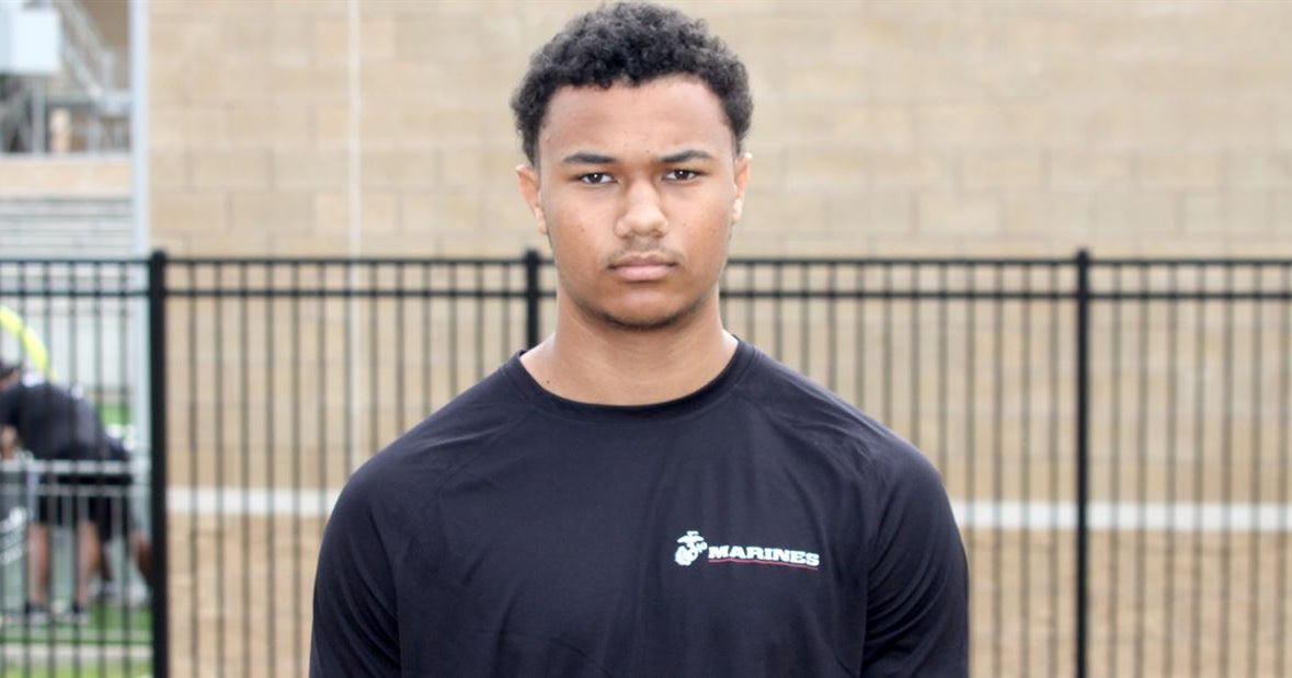 texas-defensive-lineman-discusses-recruitment