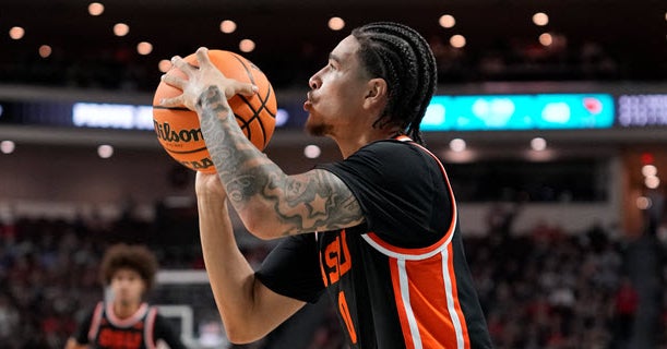 Owls land proven commodity in Oregon State transfer Dez White