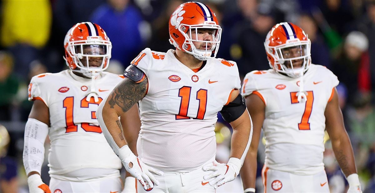 Clemson defensive tackle Bryan Bresee declares NFL Draft