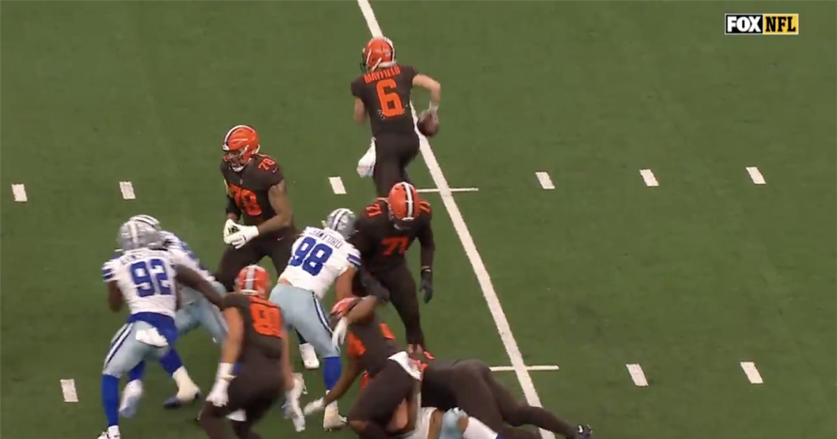 Browns RB Nick Chubb leaves game with injury